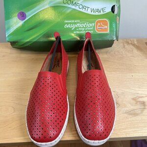 Easy Street Comfort Wave Women's Fresh Slip-on Sneakers Size 7.5 Red